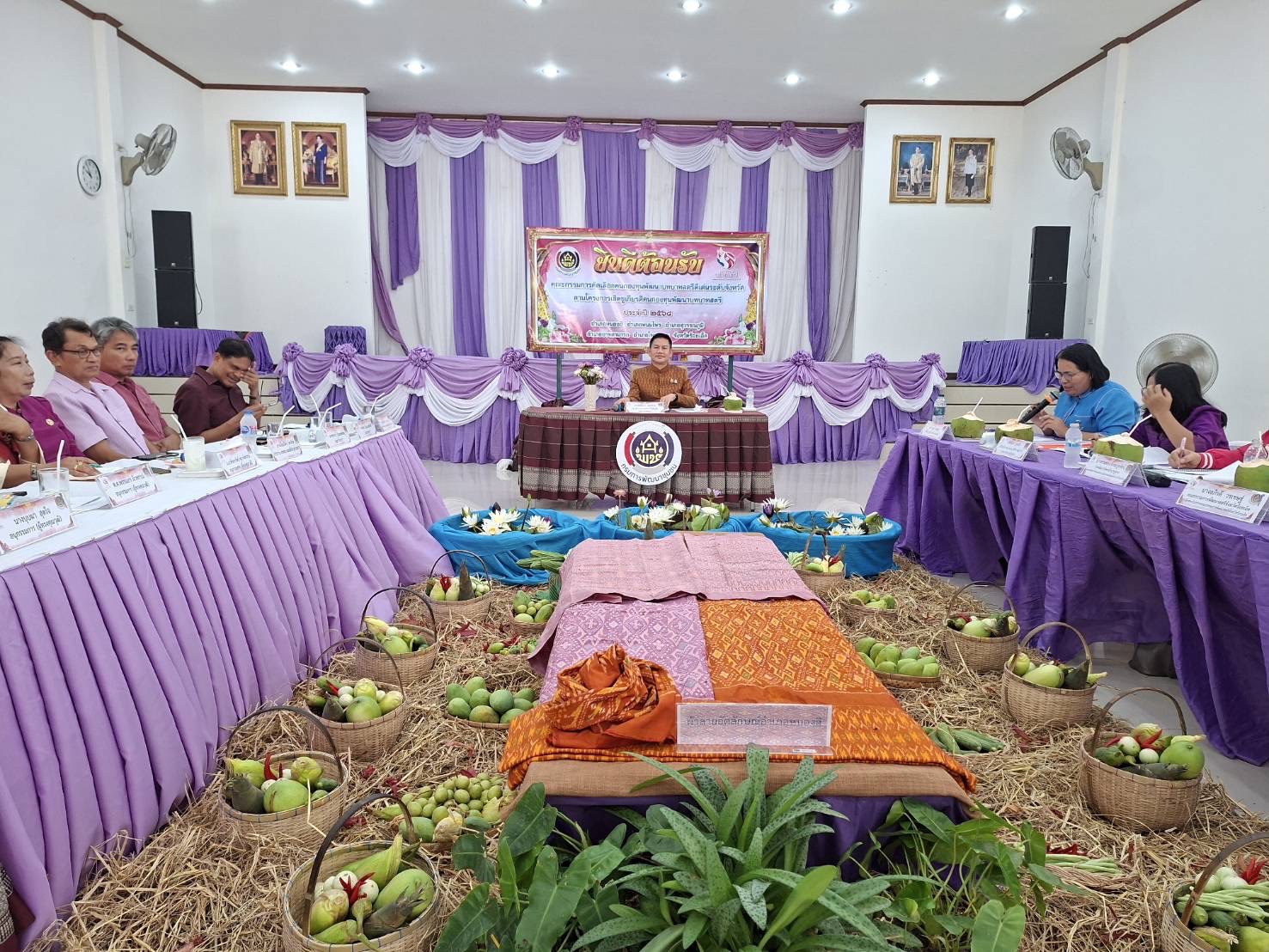 สพอ.หนองฮี จังหวัดร้อยเอ็ด :เข้ารับการคัดเลือกคนกองทุนพัฒนาบทบาทสตรีดีเด่นระดับจังหวัด ประเภทสำนักงานเลขานุการคณะอนุกรรมการกลั่นกรองและติดตามการดำเนินงานกองทุนพัฒนาบทบาทสตรีอำเภอดีเด่น ตามโครงการเชิดชูเกียรติคนกองทุนพัฒนาบทบาทสตรี ประจำปี 2568 กิจกรรมที่ 1 การคัดเลือกคนกองทุนพัฒนาบทบาทสตรีดีเด่นระดับจังหวัด (โซนอำเภอที่ 4) ณ หอประชุมที่ว่าการอำเภอหนองฮี จังหวัดร้อยเอ็ด